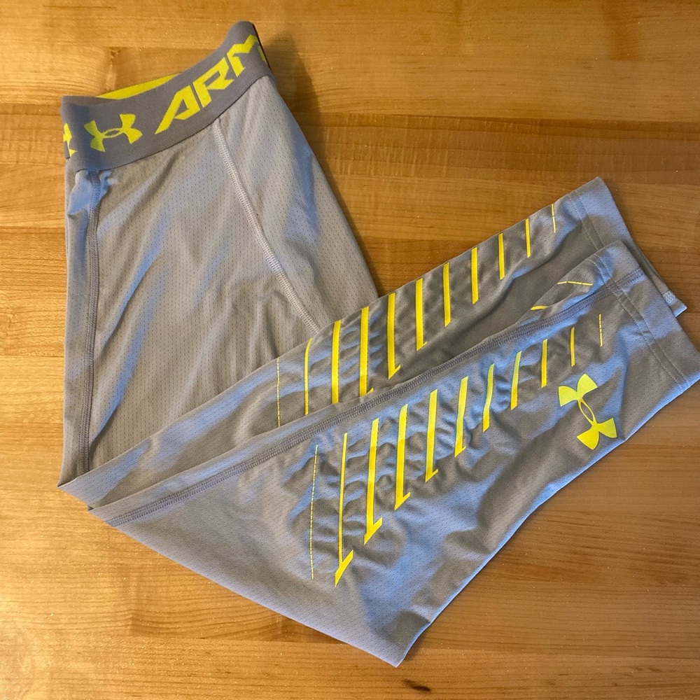 Under Armour Leggings in Gray with Yellow Accents